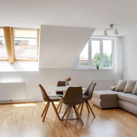 Elegant Apartment In Vienna With Patio Exterior foto