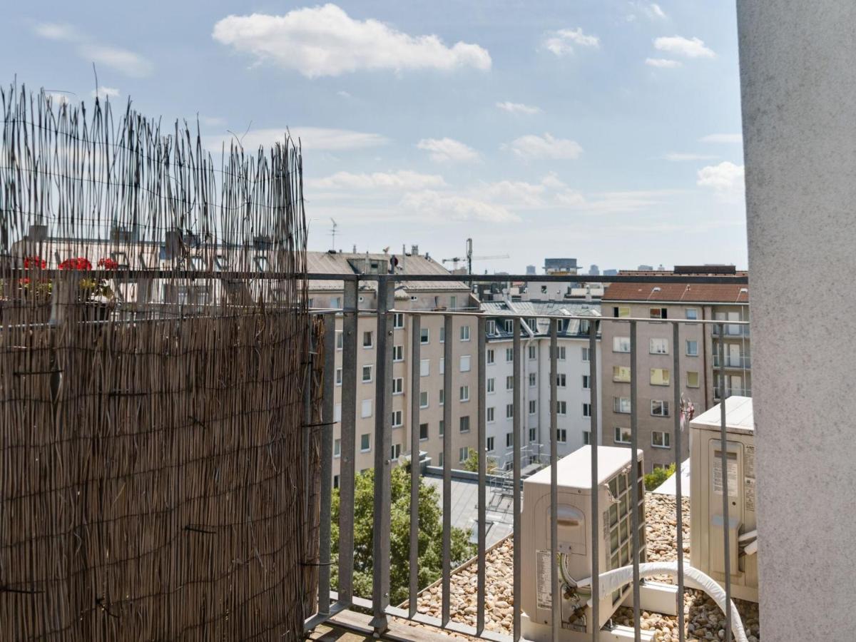 Elegant Apartment In Vienna With Patio Exterior foto